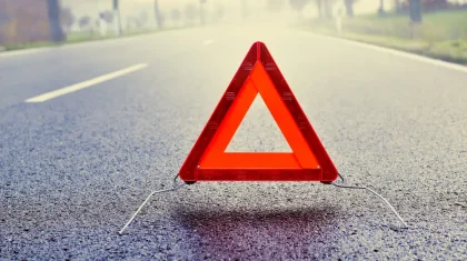 Атырауда жол апатынан үш адам зардап шекті