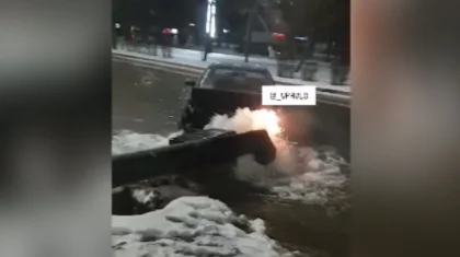 «Әкім кетсін»: Павлодарда су құбыры жарылып, бір көше су астында қалды