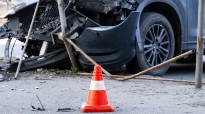 Алматыда жол апатынан бір әйел қаза тауып, екі адам жарақат алды