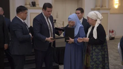 Әзербайжан кәсіпкері Ақтау маңындағы ұшақ апатынан қаза тапқандарға пәтер сыйлады