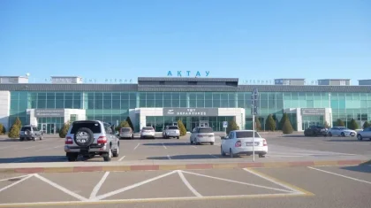 Ақтауға қар жауып, әуежайы жабылып қалды