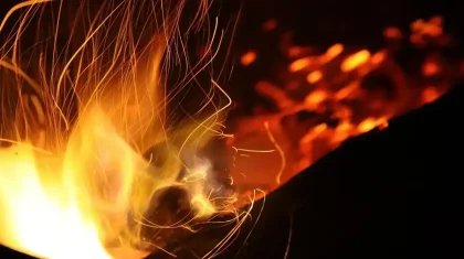 Қонаевта көпқабатты үйден өрт шықты: 15 тұрғын эвакуацияланды