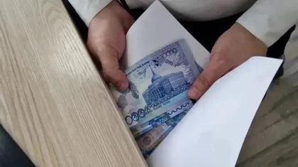 Астанада білім басқармасының лауазымды қызметкері парамен ұсталды