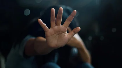 Шиеліде бір топ оқушы сегізінші сыныпта оқитын қызды зорлап кеткен