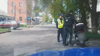 Оралда есірткі қолданып, мопед жүргізген ер адам ұсталды