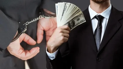 Ақтөбе облысында пара алған шенеуніктер 6 жылға сотталып кетті