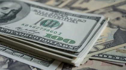 Трамп АҚШ-тан өз еркімен кететін мигранттарға 1000 доллардан беретін болды