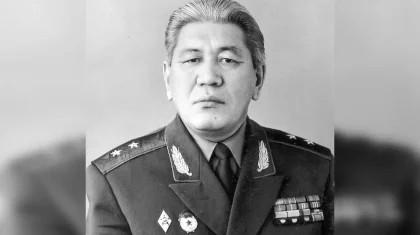 Тоқаев пен То Лам Вьетнамның ең жоғарғы әскери наградасын алған қазақ генералы туралы сөйлесті