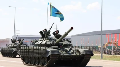 Астанадағы парадқа дайындық кезінде болған оқиғаның видеосы желіде тарап кетті