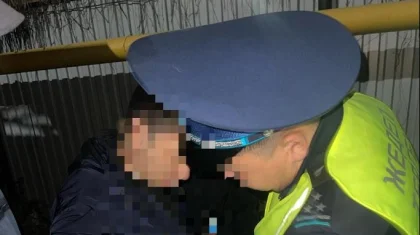 Алматыда есірткі жарнамасын таратып жүрген күдікті ұсталды