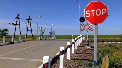 Теміржол өткелінде жол апатын жасаған жүргізуші қашып кетті