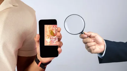Алматы тұрғыны облыс әкімдігінің қызметкерлеріне «әсер етемін» деп 50 млн теңге пара алған
