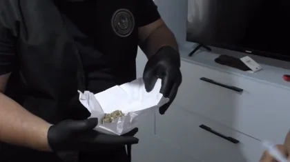 Алматыда деструктивті кітаптар таратқан шетелдік ұсталды (ВИДЕО)