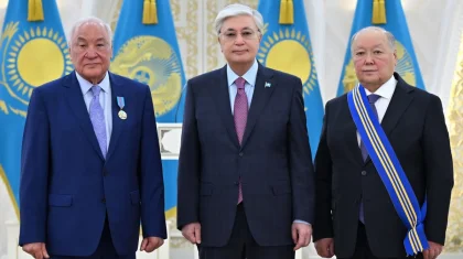 Тоқаев Равиль Шырдабаев пен Серік Тоқпановты марапаттады