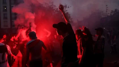 Францияда ПСЖ жеңісін тойлау кезінде екі адам көз жұмды