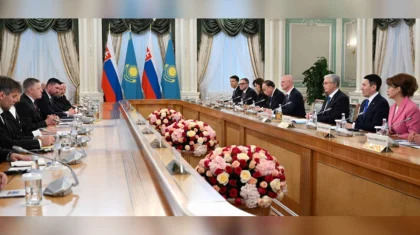 «Жақсылықтарыңызды ешқашан ұмытпаймыз»: Роберт Фицо Ақордада Тоқаевқа не айтты