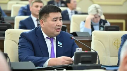 Асан, Есен, Үсен: депутат Бейсенбаев үкімет орташа жалақыны қалай есептейтінін болжады