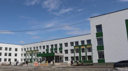 Мәжіліс депутаты Өскемендегі жаңа мектептің құрылыс жұмысын тексерді