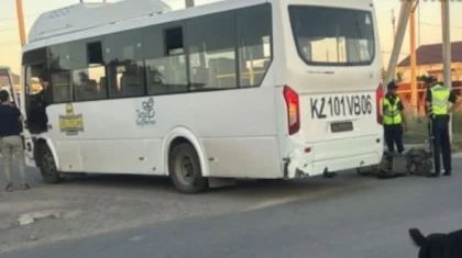 Құлсарыда мопед мінген 12 жасар бала автобусқа соғылып, көз жұмды