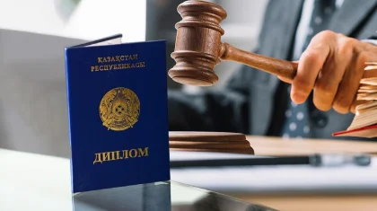 Астанада ер адам ЖОО-ға грантқа түсіріп беремін деп ата-аналардан миллиондаған ақша жинап алған