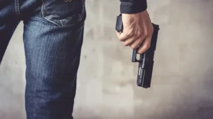 Жамбыл облысында бозбала абайсызда досына оқ атып жіберді: оның ісі сотта қаралды