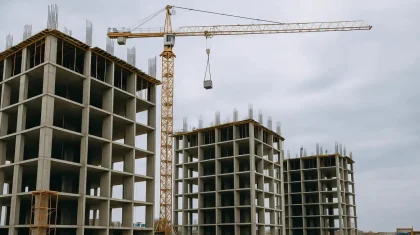 Атырауда үлескерлердің ақшасын қабылдаған құрылыс компаниялары жазаланды