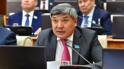 Абайдың 180 жылдығы: Семейдегі мерейтойға қатысқан Мәжіліс депутаты үндеу жасады