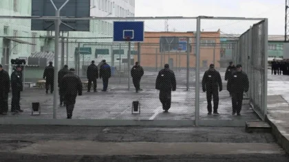 «Қылмыстық ортада бедел жинау үшін»: Ақтөбеде пойыз бастығын темекі бермегені үшін пышақтап өлтірді