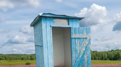 Түркістанда бір жасар бала даладағы дәретханаға түсіп кеткен (ВИДЕО)