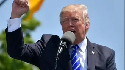 Трамп Путин және Зеленскиймен 22 тамызда кездеседі – БАҚ