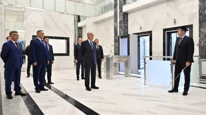 Тоқаев Астанадағы ҰҚК-ның жаңа ғимаратын аралап шықты