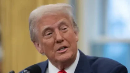 Трамп әлеуметтік желіде түсініксіз жазба жариялады