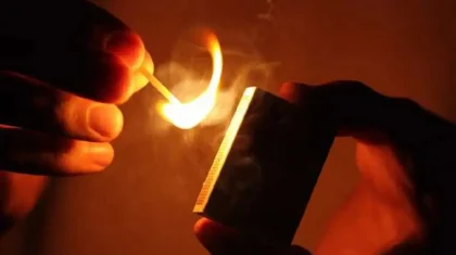Павлодарда ер адам өзін өзі өртеп жібермек болды