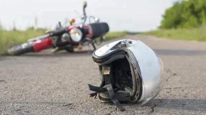 Қарағандыда мотоцикл жүргізушісі жол апатынан қаза тапты