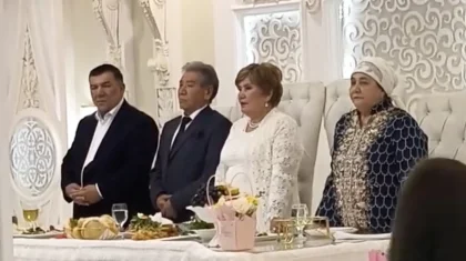 «Бұл қандай той?»: желіде жасы үлкен ер мен әйелдің тойында түсірілген видео тарады