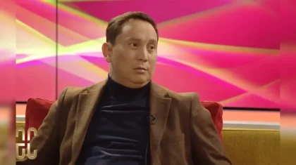 «Көп жылаймын»: Қайрат Әділгерей өмірлік өкінішін айтты (ВИДЕО)