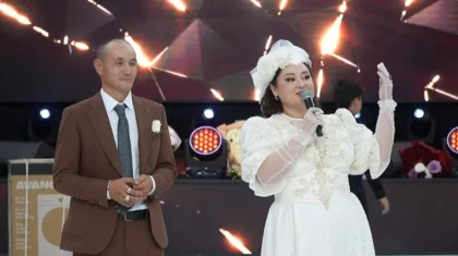 Роза Әлқожа күйеуінің 45 жасы мен күміс тойларын дүркіретіп атап өткен (ВИДЕО)