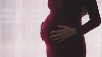 Шымкентте 21 келіншекке декреттік төлем «алып берген» әйел 3 жылға сотталды (ВИДЕО)