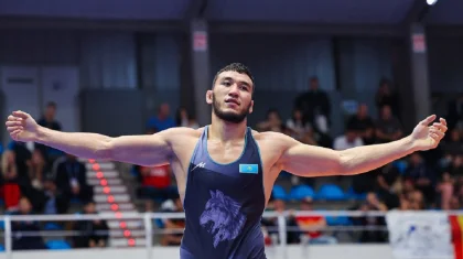 Ризабек Айтмұхан әлем чемпионатының алғашқы белдесуінде күтпеген жерден жеңіліп қалды