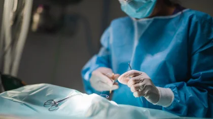 Дәрігердің қателігінен науқас күрделі оталар жасатқан: Шуда резонансты жағдай сотта қаралды