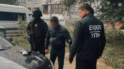 Павлодарда «мефедрон» көтеріп жүрген ер адам арнайы жасақтан қашып кетпек болды (ВИДЕО)
