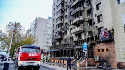 Астанада «Бәйтеректің» жанындағы кафе отқа оранып, бірнеше үй қоса өртеніп кетті