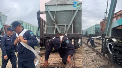 СҚО-да өрт сөндіруші 70 тонна болатын үш вагонды сүйреді (ВИДЕО)