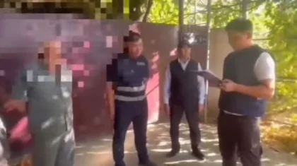 Жамбыл облысында 76 жастағы қарияның ауласынан 100 кг-ға жуық есірткі табылды