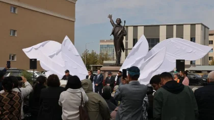 Алматы облысында Нұрғиса Тілендиевтің ескерткіші ашылды
