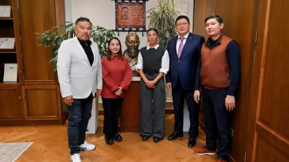 Мұстафа Өзтүріктің қызы ата-бабасы туып-өскен Абай облысына келді