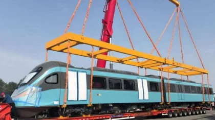 LRT-ның тағы екі пойызын эстакадаға шығару үшін Астананың қақ ортасы жабылатын болды
