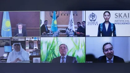 Бектенов үкіметте «Самұрық-Қазына» директорлар кеңесінің ЖИ мүшесімен сөйлесті (ВИДЕО)