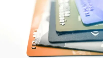 Абай облысында әйел адам танысының атына 5,4 млн теңге несие алған