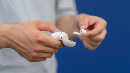 Семейде құлаққаппен телефонға қарап келе жатқан жігіт қайғылы жағдайға душар болды